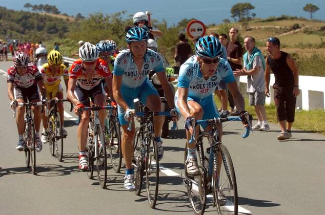 Levi Leipheimer (USA) vor seinem Teamkollegen Davide Rebellin (Italien beide Gerolsteiner) -  Radsport Herren Clasica San Sebastian 2005, Classica, ProTour, Straßenradsport, Straße, Rad Gruppe San Sebastian