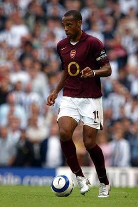 Thierry Henry (Arsenal) am Ball -  Fußball Herren English Premier League 2005 2006, 1. Englische Liga, Arsenal FC London Einzelbild London
