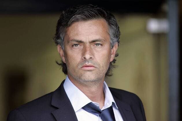 Trainer Jose Mourinho (Chelsea) - EDITORIAL USE ONLY. No use with unauthorised audio, video, data, fixture lists, club league logos or live services. Online in-match use limited to 120 images, no video emulation. No use in betting, games or single club league player publications. Fußball Herren English Premier League 2005 2006, 1. Englische Liga, Chelsea FC London Porträt Wigan