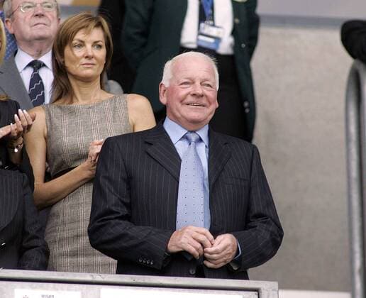 Präsident und Teameigner Dave Whelan (Wigan) auf der Tribüne - EDITORIAL USE ONLY. No use with unauthorised audio, video, data, fixture lists, club league logos or live services. Online in-match use limited to 120 images, no video emulation. No use in betting, games or single club league player publications. Fußball Herren English Premier League 2005 2006, 1. Englische Liga, Wigan Athletic Gruppe Wigan