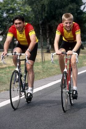 Eddy Merckx trainiert mit seinem Sohn Axel (beide Belgien) -  Radsport Herren Straßenradsport 1989, Straße, Rad Gruppe Freude,