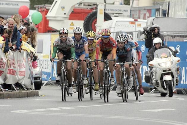 Maxim Iglinskiy (Kasachstan Domina Vacanze, 2.v.re.) führt eine kleine Gruppe an Radsport Herren Deutschland Tour 2005, Deutschlandtour, ProTour, Straßenradsport, Straße, Rad, Rundfahrt, Vdig Gruppe 6. Etappe: Friedrichshafen - Singen