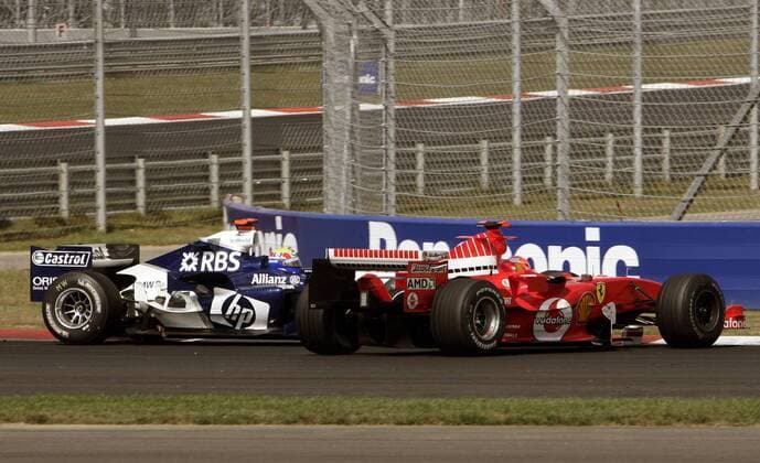 Crash - Michael Schumacher (Deutschland Ferrari, re.) kollidiert mit Mark Webber (Australien BMW Williams) Motorsport Grand Prix Herren Großer Preis der Türkei 2005, Formel 1 Weltmeisterschaft, F1, F, GP, WM Gruppe Istanbul