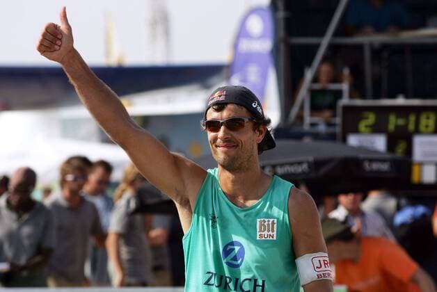 Andreas Scheuerpflug (Deutschland) - thumbs up Beachvolleyball Herren Zürich Masters 2005, Zurich, Zuerich, Beach Einzelbild Fehmarn Freude,