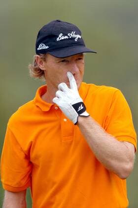 Bernhard Langer (Deutschland) nachdenklich Golf Herren BMW International Open 2005, PGA European Tour, Golfen Einzelbild Golfclub Eichenried Nord München Nachdenklichkeit,