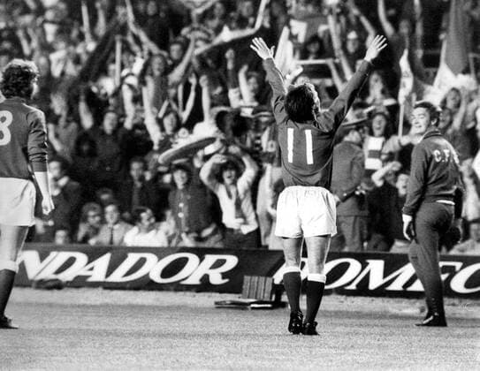 Willie Johnston (Rangers, Mitte) - Torjubel -  Fußball EC 2 Herren Europapokal der Pokalsieger 1971 1972, Europacup, Glasgow Rangers Gruppe Barcelona Freude, Begeisterung,