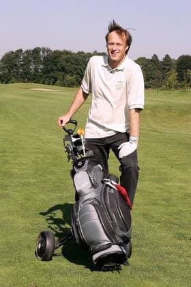 Hobbygolfer ARD Moderator Gerhard Delling (Deutschland) nimmt am RBU Charity Golfturnier 2005 teil Golf Herren RBU Charity Golfturnier von Franz Beckenbauers Stiftung 2005, Golf, Golfen, Wohltätigkeit, Benefiz Einzelbild St. Leon Rot