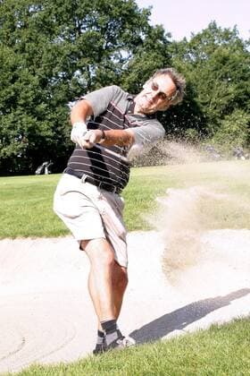 Sat. 1 Moderator Jörg Wontorra (Deutschland) nimmt am RBU Charity Golfturnier 2005 teil Golf Herren RBU Charity Golfturnier von Franz Beckenbauers Stiftung 2005, Golf, Golfen, Wohltätigkeit, Benefiz Einzelbild St. Leon Rot