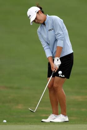 Hee Won Han (Südkorea) - Chip - (Icon9818866) Golf Damen State Farm Classic 2005, LPGA Tour, Golfen, Frauen, Frauengolf Einzelbild Springfield EDITORIAL USE ONLY