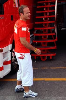 Rubens Barrichello (Brasilien Ferrari) unterwegs im Fahrerlager Motorsport Grand Prix Herren Großer Preis von Italien 2005, Formel 1 Weltmeisterschaft, F1, F, GP, WM Einzelbild Monza