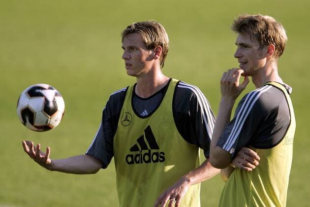 Tim Borowski (li.) und Per Mertesacker (beide Deutschland) Fußball Herren Nationalmannschaft 2005, Nationalteam, Training Gruppe Berlin