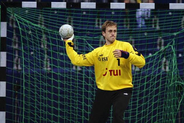 Torwart Steinar Ege (Gummersbach) erwärmt sich Handball 1. BL Herren Saison 2005 2006, VfL Gummersbach Einzelbild Hannover