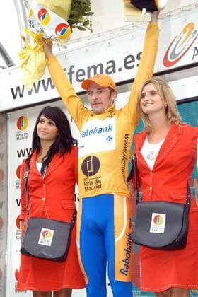 Denis Menchov (Rußland Rabobank) verteidigt das goldene Trikot des Gesamtführenden -  Radsport Herren Vuelta de Espana 2005, Spanienrundfahrt, Straßenradsport, Straße, Rad, ProTour Gruppe 10. Etappe: Freude,
