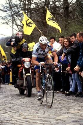 Johan Museeuw (Belgien Mapei) -  Radsport Herren Flandernrundfahrt 1998, Flandern Rundfahrt, Straßenradsport, Straße, Rad Einzelbild Anstrengung, Dynamik, Kampf,