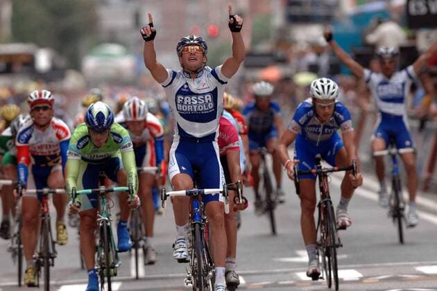 Alessandro Petacchi (Italien Fassa Bortolo) gewinnt die 12. Etappe der Vuelta 2005 -  Radsport Herren Vuelta a Espana 2005, Spanienrundfahrt, ProTour, Straßenradsport, Straße, Rad Einzelbild 12. Etappe: Logrono - Burgos Freude,