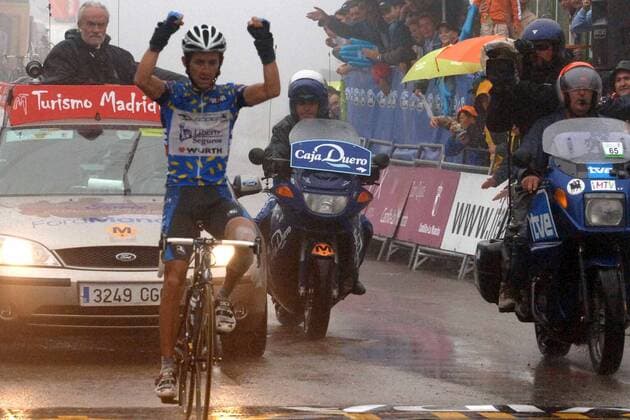 Roberto Heras (Spanien Liberty Seguros) - Etappensieger der 15. Etappe der Vuelta 2005 -  Radsport Herren Vuelta a Espana 2005, Spanienrundfahrt, ProTour, Straßenradsport, Straße, Rad Einzelbild 15. Etappe: Cangas de Onis - Valgrande Pajares Freude,