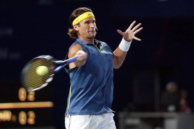 Carlos Moya (Spanien) - Vorhand -  Tennis Herren China Open 2005, ATP Tour Einzelbild IMCp05220305 Peking Beijing Dynamik,