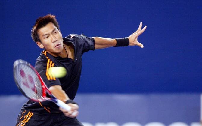 Paradorn Srichaphan (Thailand) - Vorhandvolley -  Tennis Herren China Open 2005, ATP Tour Einzelbild IMCp05220305 Peking Beijing Dynamik,