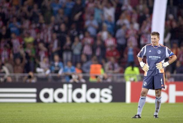Torwart Frank Rost (Schalke) enttäuscht Fußball EC 1 Herren Champions League 2005 2006, FC Schalke 04 Einzelbild Eindhoven Enttäuschung,