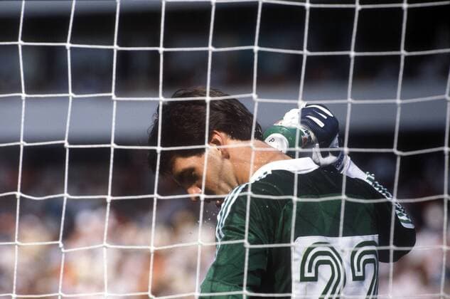 Torwart Paul Dolan (Kanada) enttäuscht Fußball WM Herren Weltmeisterschaft 1986, Nationalmannschaft, Nationalteam, Nationaltrikot, Länderspiel, Gruppe C Einzelbild Leon Enttäuschung, Nachdenklichkeit,
