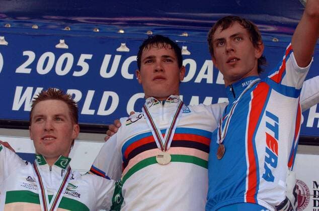 Siegerehrung, v.li.: William Walker (Australien), Weltmeister Dmytro Grabovskyy (Ukraine) und Evgeny Popov (Rußland) - Radsport WM Herren Weltmeisterschaft 2005, Straßenradsport, Straße, Rad, U23, U 23, Nationaltrikot, Gruppe Madrid Freude,