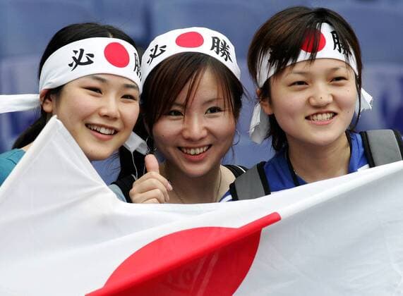 Weibliche japanische Fans verbreiten gute Laune Fußball Länderspiel Herren Confederations Cup 2005, Confederationscup, Konföderationencup, Konföderationen, Gruppe B, Vdig Gruppe Nationalmannschaft, Nationalteam o0 japanischer Hannover