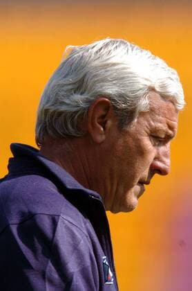 Nationaltrainer Marcello Lippi (Italien) nachdenklich -  Fußball Herren Nationalmannschaft 2005, Nationalteam, Training, Vdig Porträt Lecce Nachdenklichkeit,