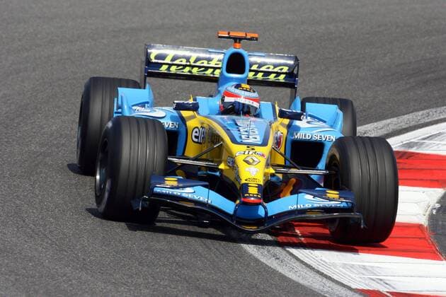 Fernando Alonso (Spanien Renault) in seinem Boliden Motorsport Grand Prix Herren Großer Preis von China 2005, Formel 1 Weltmeisterschaft, F1, F, GP, WM Einzelbild Shanghai