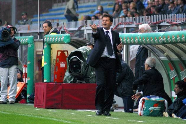 Trainer Walter Alfredo Novellino (Sampdoria Genua) gibt Anweisungen -  Fußball Herren Serie A 2005 2006, 1. Italienische Liga, Sampdoria Genua Einzelbild Genua