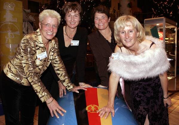 Wiedersehenstreffen Olympische Spiele Moskau Lake Placid, v.li.: Veronika Hesse, Karin Enke-Richter, Anett Pötzsch, Barbara Beyer-Petzold (alle Deutschland) Nordischer Skilauf Damen Wiedersehenstreffen 25 Jahre Olympische Spiele Moskau Lake Placid 2005, Jubiläum, Jubiläumstreffen Gruppe Wiedersehen, Treffen, Berlin, Olympia, Olympiade, Spiele 1980