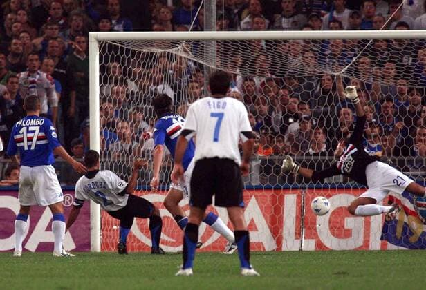Ivan Ramiro Cordoba (Inter, 2.v.li.) erzielt den Ausgleich, Torwart Francesco Antonioli (Sampdoria Genua) -  Fußball Herren Serie A 2005 2006, 1. Italienische Liga, FC Internazionale Mailand Gruppe Genua Dynamik,