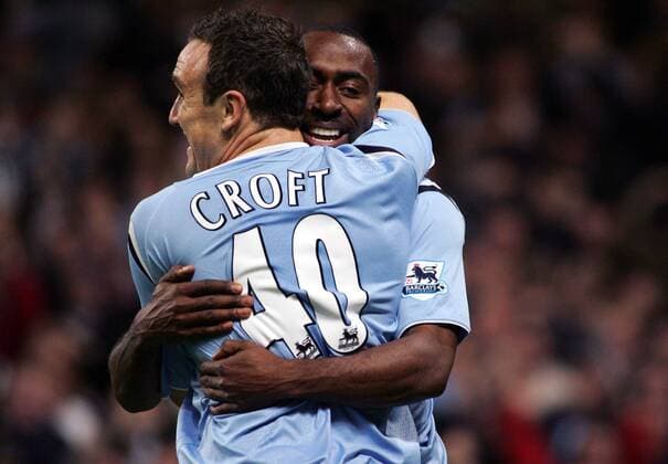 Darius Vassell (re.) und Lee Croft (beide Manchester City) - Torjubel -  Fußball Herren English Premier League 2005 2006, 1. Englische Liga, Manchester City Gruppe Manchester Freude,
