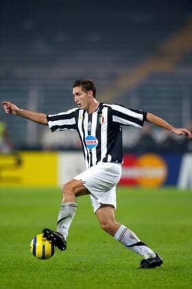 Giorgio Chiellini (Juventus) am Ball Fußball EC 1 Herren Champions League 2005 2006, Juventus Turin, Juve Einzelbild pan11342 Turin Dynamik,  