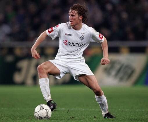 Eugen Polanski (Gladbach) am Ball Fußball 1. BL Herren Saison 2005 2006, Borussia Mönchengladbach Einzelbild Mönchengladbach Dynamik,