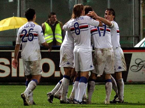 Samuele Dalla Bona (Mitte), Emiliano Bonazzoli (re.) und Marco Pisano (Sampdoria Genua) - Torjubel -  Fußball Herren Serie A 2005 2006, 1. Italienische Liga, Sampdoria Genua Gruppe Palermo Freude,