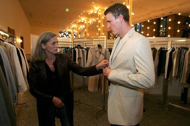 Robert Huth wird von der Designerin Gabriele Strehle (beide Deutschland) eingekleidet, ihr Modelabel Strenesse ist offizieller Partner der Nationalmannschaft Fußball Herren Nationalmannschaft 2005, Nationalteam, Label, people Gruppe Köln