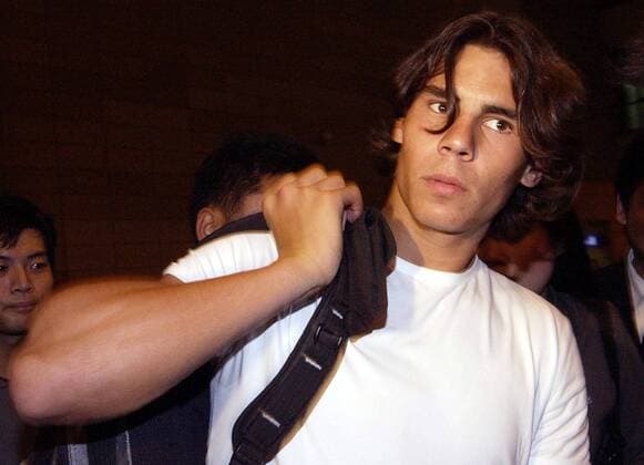 Rafael Nadal (Spanien) erreicht sein Hotel in Shanghai -  Tennis WM Herren Masters Cup Shanghai 2005, ATP Weltmeisterschaft, Einzelbild IMCpau6136701 Shanghai