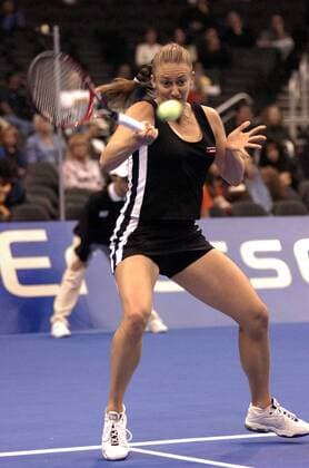 Mary Pierce (Frankreich) - Vorhand - (Icon4033205) Tennis WM Damen Weltmeisterschaft 2005, WTA Masters Tour, Championship, Indoor Hallentennis Einzelbild Los Angeles, LA, L A Dynamik, EDITORIAL USE ONLY