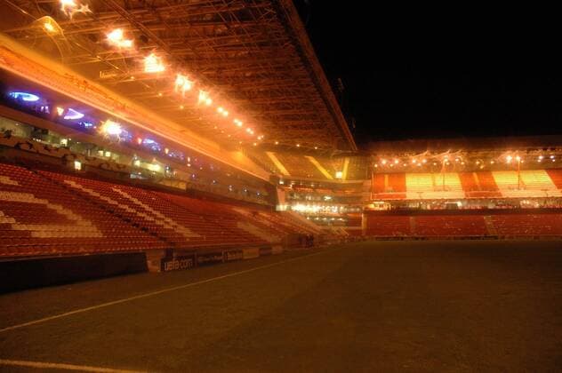 Das Philips Stadion in Eindhoven -  Fußball EC 1 Herren Champions League 2005 2006, PSV Eindhoven, Niederlande Totale Philips Stadion Eindhoven Leere,