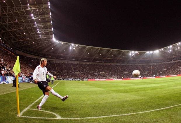 David Beckham (England) - Eckball Fußball Länderspiel Herren Freundschaftsspiel 2005, Länderspiel, Testspiel, Test Totale Stade de Geneve Genf Dynamik,