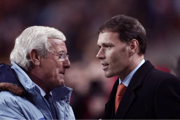 Die Nationaltrainer Marcello Lippi (Italien, li.) und Marco van Basten (Niederlande) -  Fußball Länderspiel Herren Länderspiel 2005, Freundschaftsspiel, Test, Testspiel, Nationalmannschaft, Nationalteam Gruppe Amsterdam