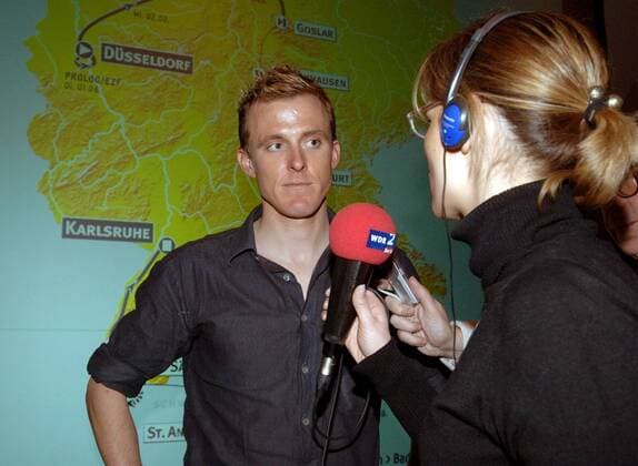 Jörg Jaksche (Deutschland Liberty Seguros) im WDR2 Interview Radsport Herren Vorschau 2005 Deutschland Tour 2006, Deutschlandtour, ProTour, Straßenradsport, Straße, Rad Gruppe Sportjournalistin, Sportreporter, Sportreporterin Düsseldorf, Kleidung, Outfit,