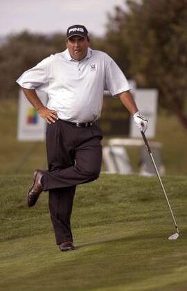 Angel Cabrera (Argentinien) gelangweilt Golf Herren WGC Algarve World Cup 2005, PGA European Tour, World Championships, Golfen Einzelbild Vilamoura Nachdenklichkeit, Langeweile,