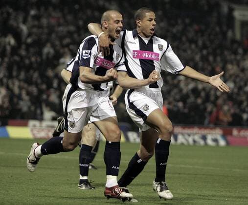 Neil Clement (li.) und Curtis Davies (beide West Brom) - Torjubel - EDITORIAL USE ONLY. No use with unauthorised audio, video, data, fixture lists, club league logos or live services. Online in-match use limited to 120 images, no video emulation. No use in betting, games or single club league player publications. Fußball Herren English Premier League 2005 2006, 1. Englische Liga, West Bromwich Albion, Gruppe Bromwich Freude, Begeisterung,