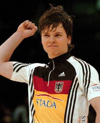 David Schnabel (Deutschland) ist Kunstrad Weltmeister 2005 Radsport WM Herren Weltmeisterschaft 2005, Kunstrad, Kunstradfahren, Kunstfahren, Kunstradsport, Hallenradsport, Rad Einzelbild Freiburg Freude,