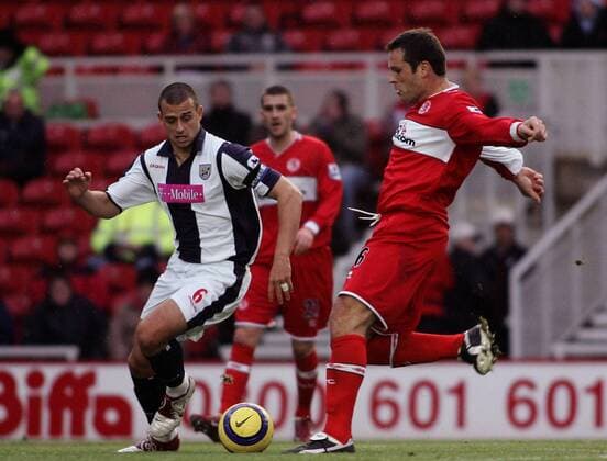 Mark Viduka (Middlesbrough, re.) gegen Neil Clement (West Brom) -  Fußball Herren English Premier League 2005 2006, 1. Englische Liga, Middlesbrough FC - West Bromwich Albion 2:2 Gruppe Middlesbrough Dynamik,