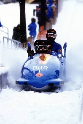 Meinhard Nehmer, Bogdan Musiol, Bernhard Germeshausen und Hans Jürgen Gerhardt (alle DDR I) Bobsport OS Winter Herren Olympische Winterspiele 1980, Olympia, Olympiade, Spiele, Bob, Viererbob, Vierer, 4er, 4 er, Vdia Gruppe Lake Placid