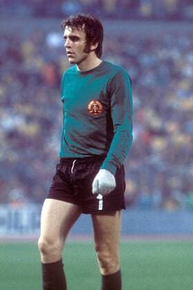 Torwart Jürgen Croy (DDR) enttäuscht Fußball WM Herren Weltmeisterschaft 1974, Länderspiel, Nationalmannschaft, Nationalteam, Nationaltrikot, Vdia Einzelbild Gruppe 1 Hamburg Enttäuschung,