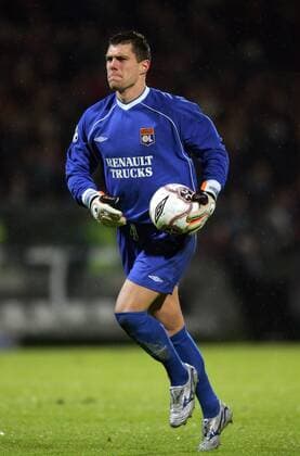 Torwart Remy Vercoutre (Lyon) mit Ball Fußball EC 1 Herren Champion League 2005 2006, Olympique Lyonnais, OL Einzelbild pan11697 Lyon  
