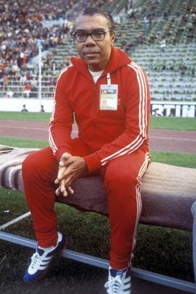 Nationaltrainer Antoine Tassy (Haiti) auf der Bank Fußball WM Herren Weltmeisterschaft 1974, Länderspiel, Nationalmannschaft, Nationalteam, Vdia Einzelbild Gruppe 4 München